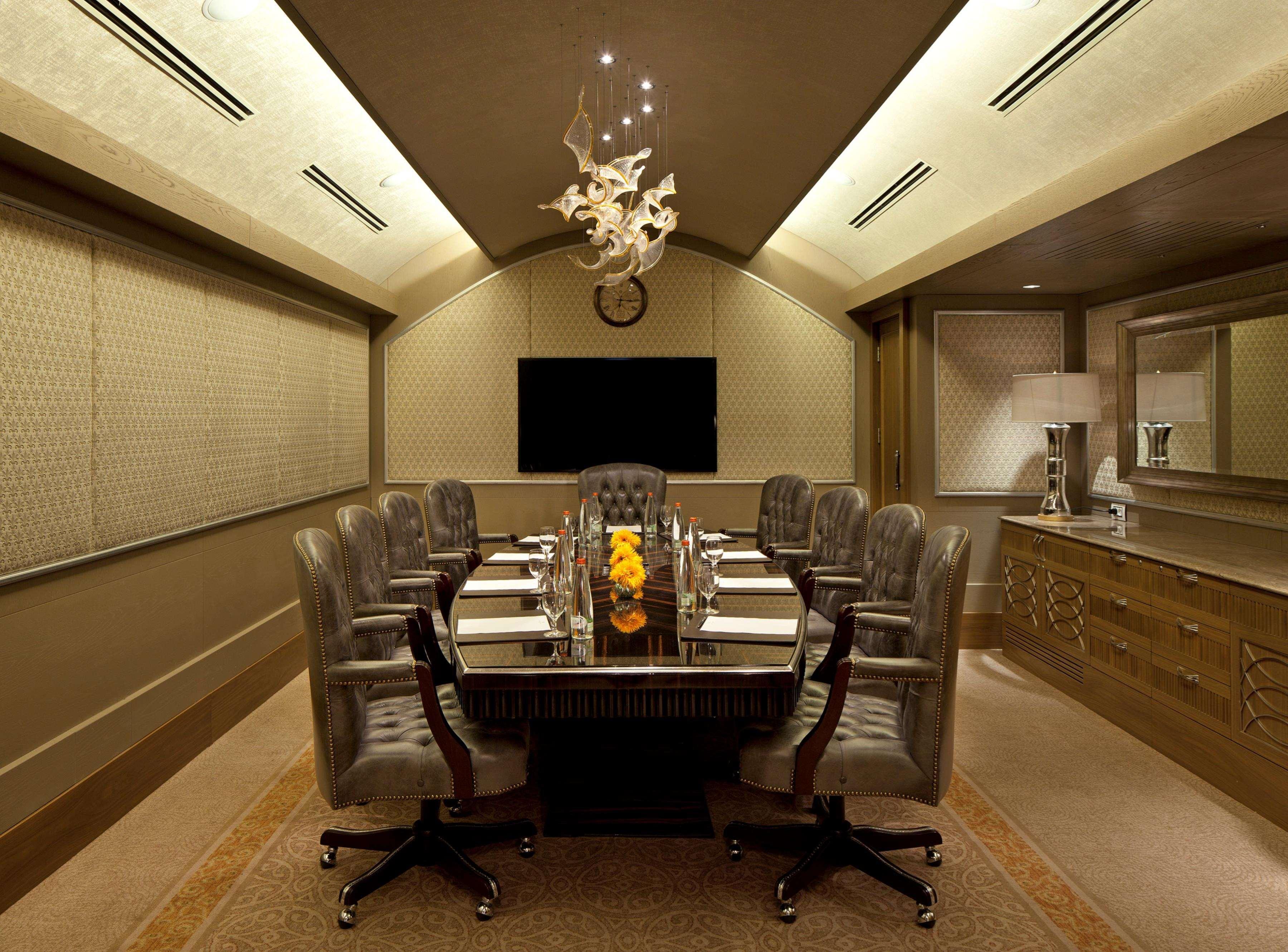 Waldorf Astoria Hotel 5*