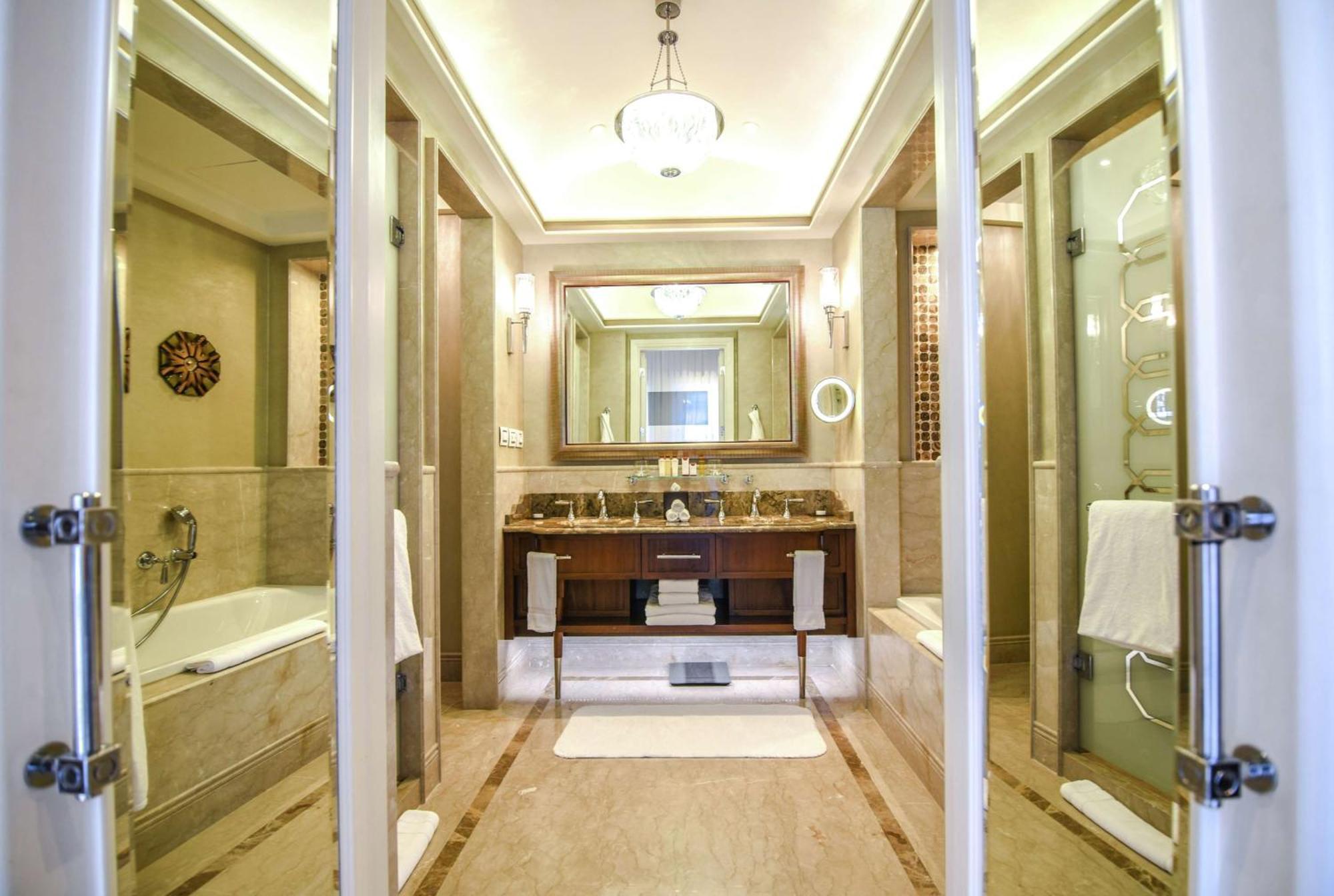 Hotel Waldorf Astoria 5*